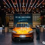 赛力斯携旗下新电动轿跑SUV — SF5双版本车型亮相广州车展