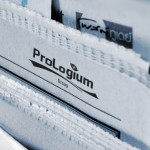 商辉能科技正考虑投资80亿美元新建超级工厂；特斯拉即将进入泰国正在曼谷招聘；零跑汽车通过港交所上市聆讯