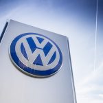 天然气短缺，汽车制造商面临停产风险！大众警告将转移产能，奔驰囤积零部件维持生产